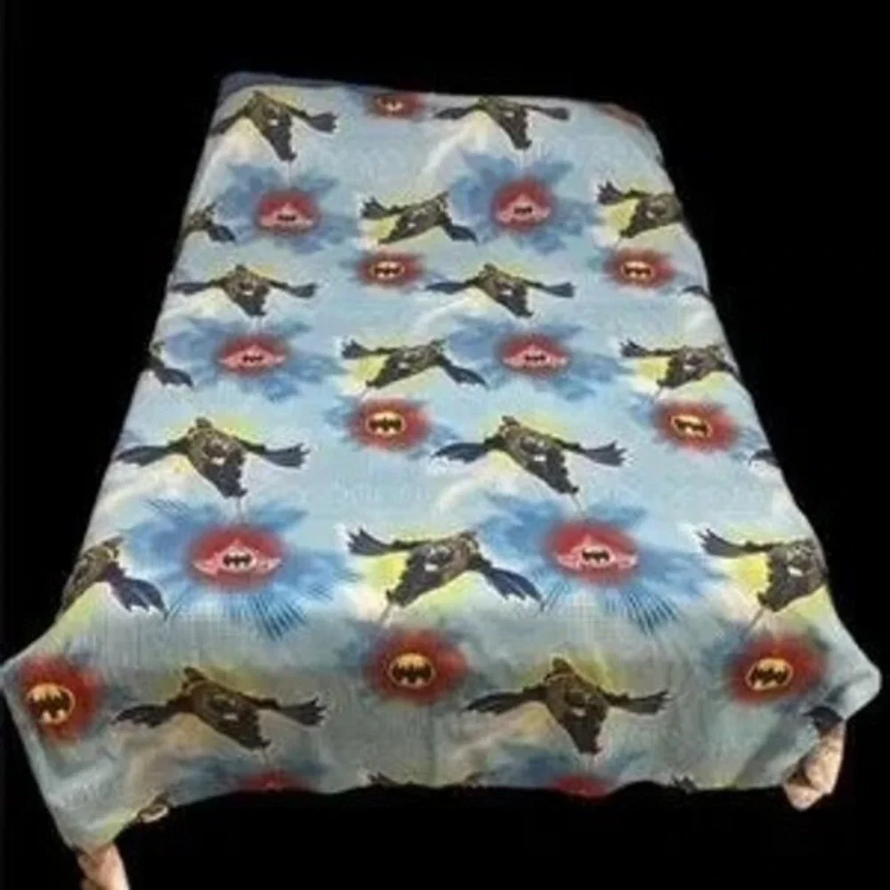 Batman Flat Sheet Twin Swinging Logo